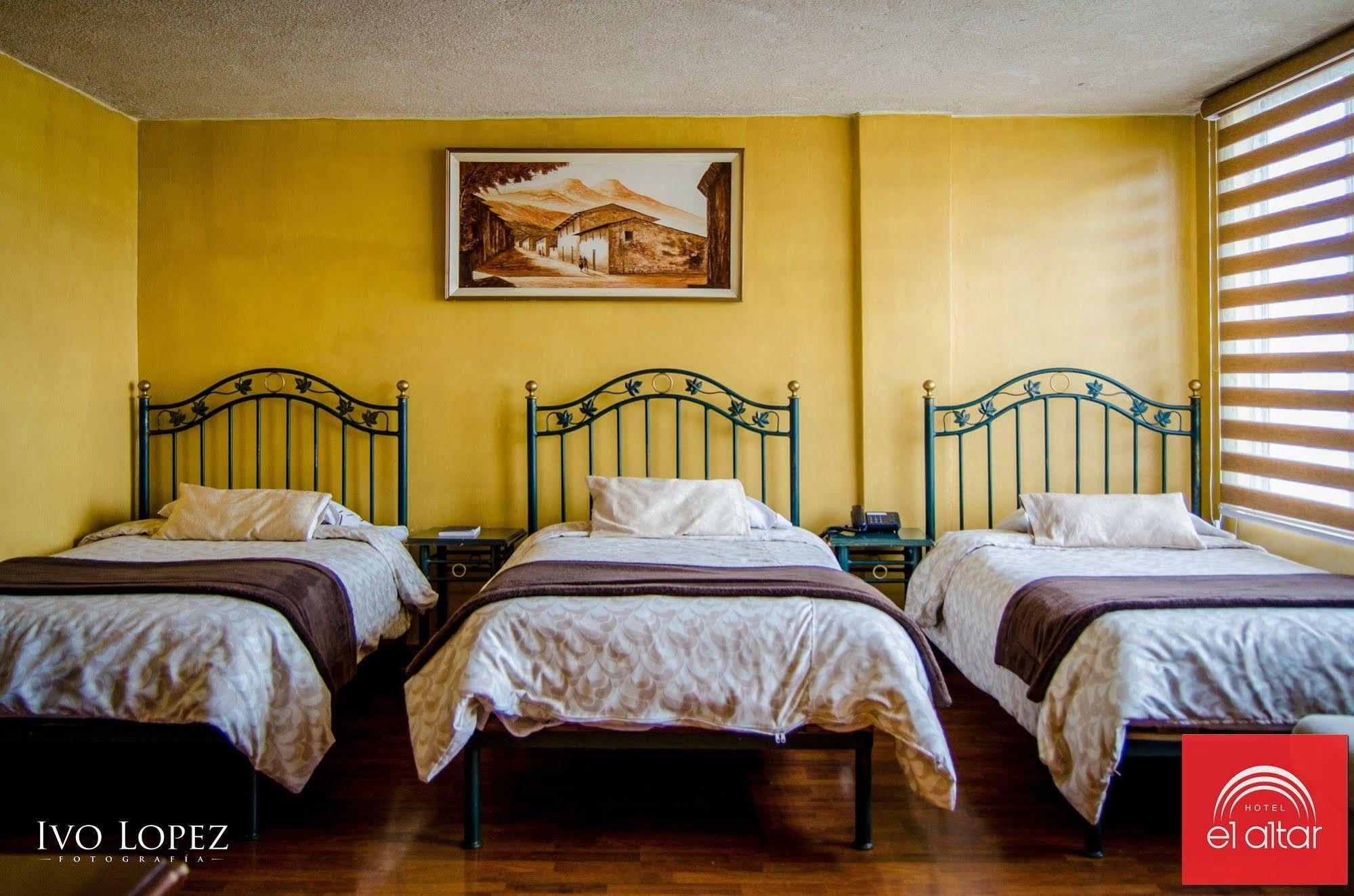 Hotel El Altar Riobamba Bagian luar foto