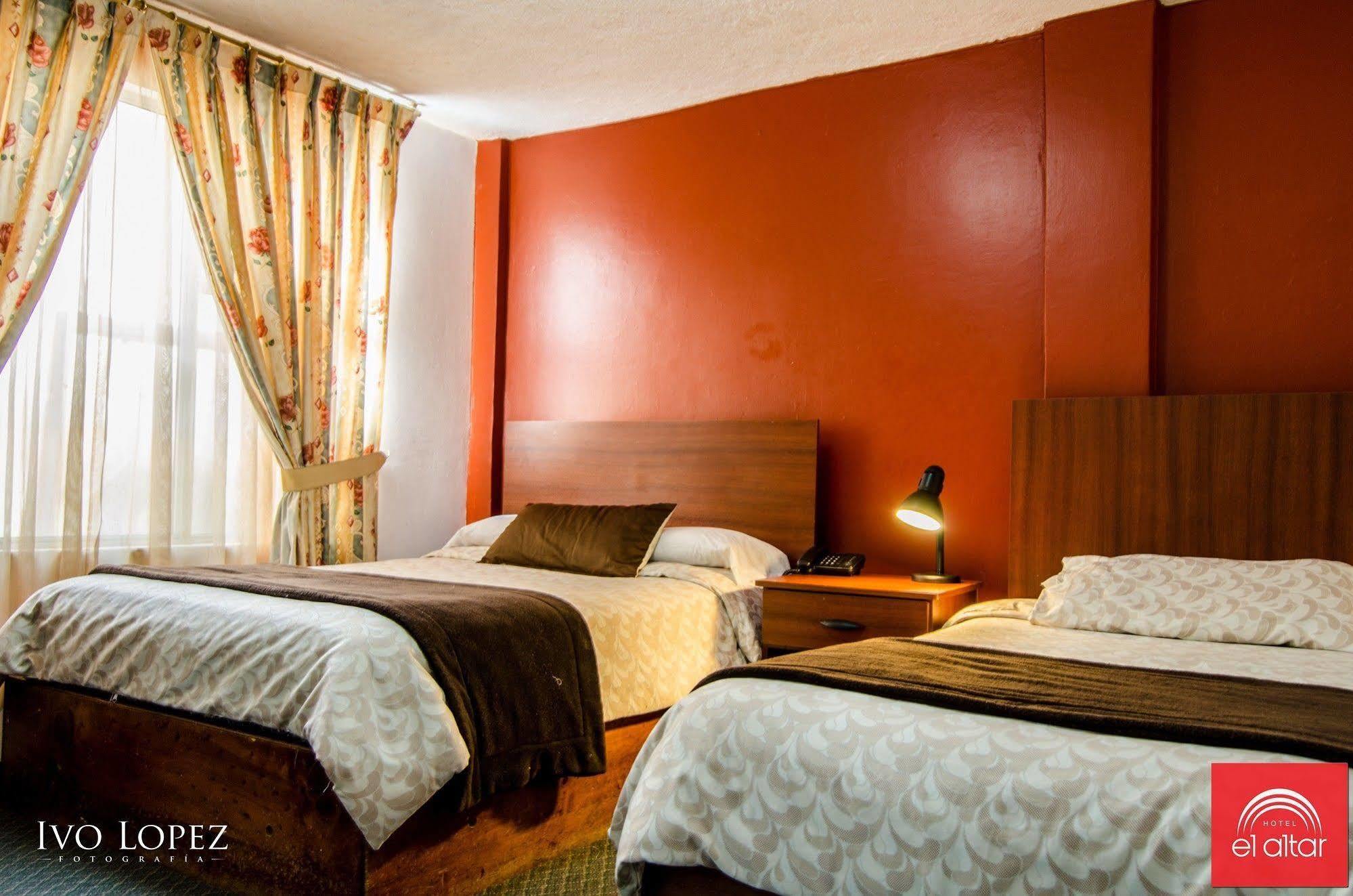 Hotel El Altar Riobamba Bagian luar foto