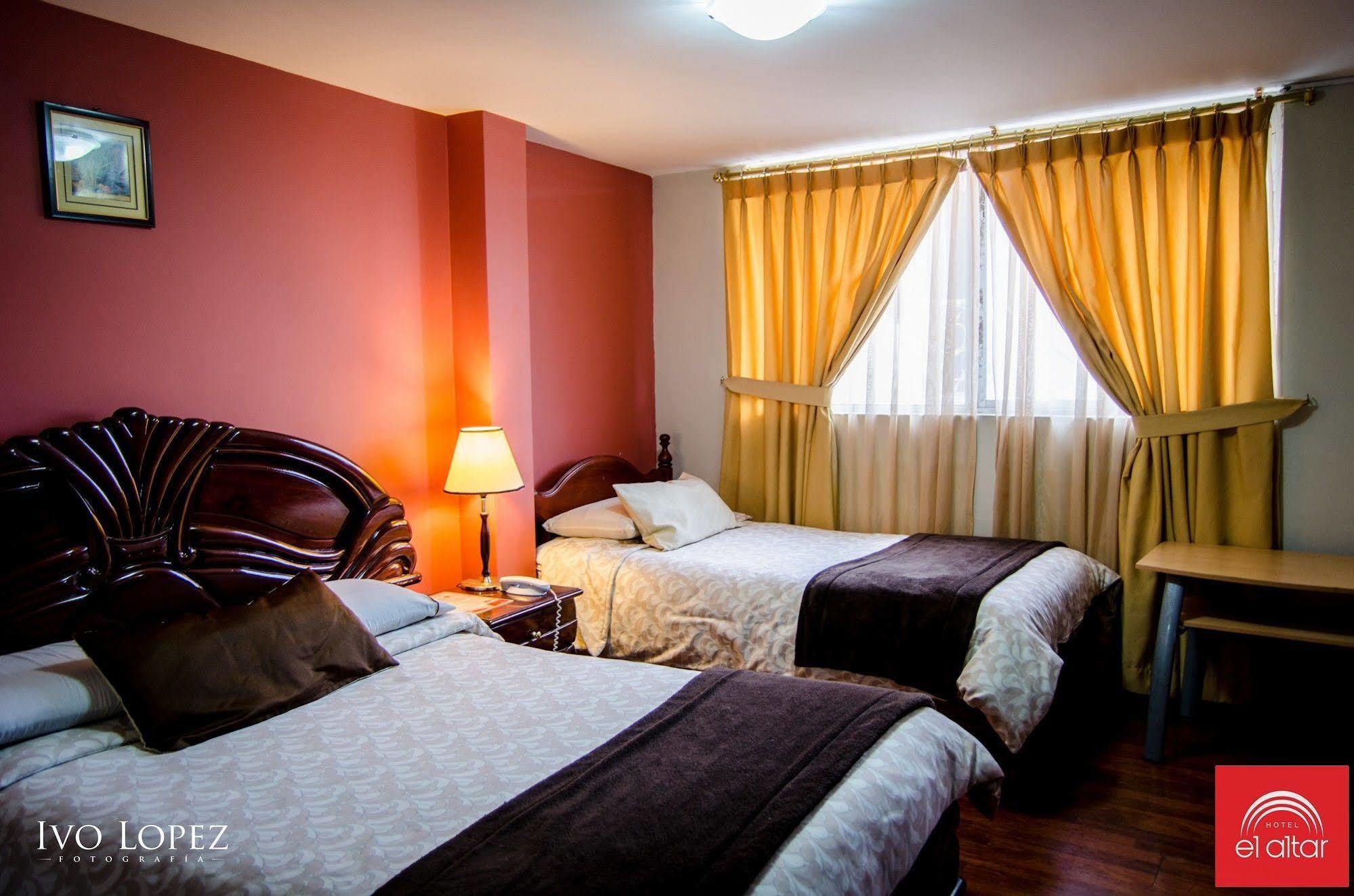 Hotel El Altar Riobamba Bagian luar foto
