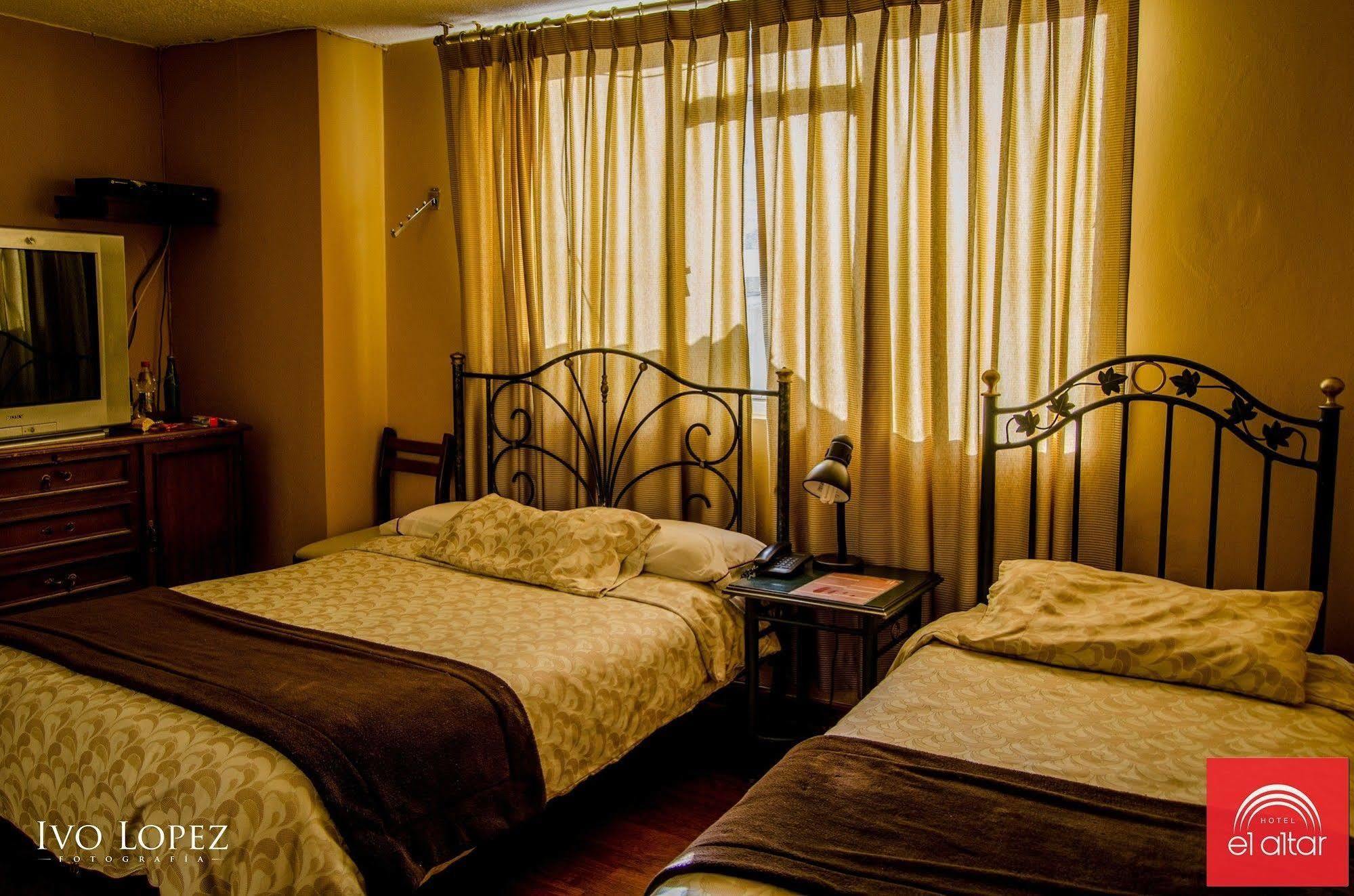 Hotel El Altar Riobamba Bagian luar foto